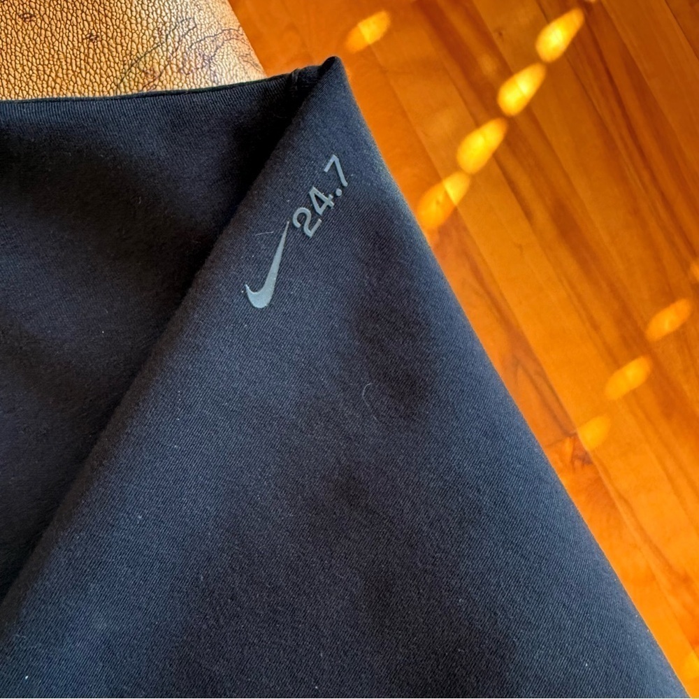 Nike Dri-FIT 24.7 Impossibly Soft Women's Black Oversized Sweatshirt - Picture 5 of 10